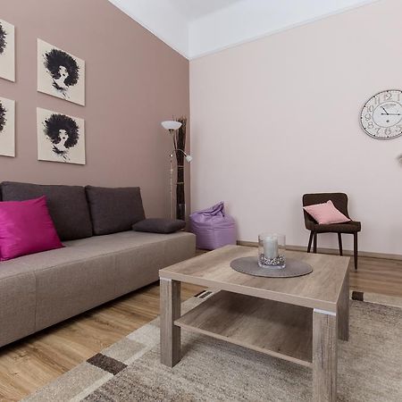 Bpm: Dob70 Classic Apartment In Downtown Budapest Zimmer foto