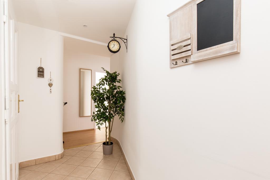 Bpm: Dob70 Classic Apartment In Downtown Budapest Zimmer foto