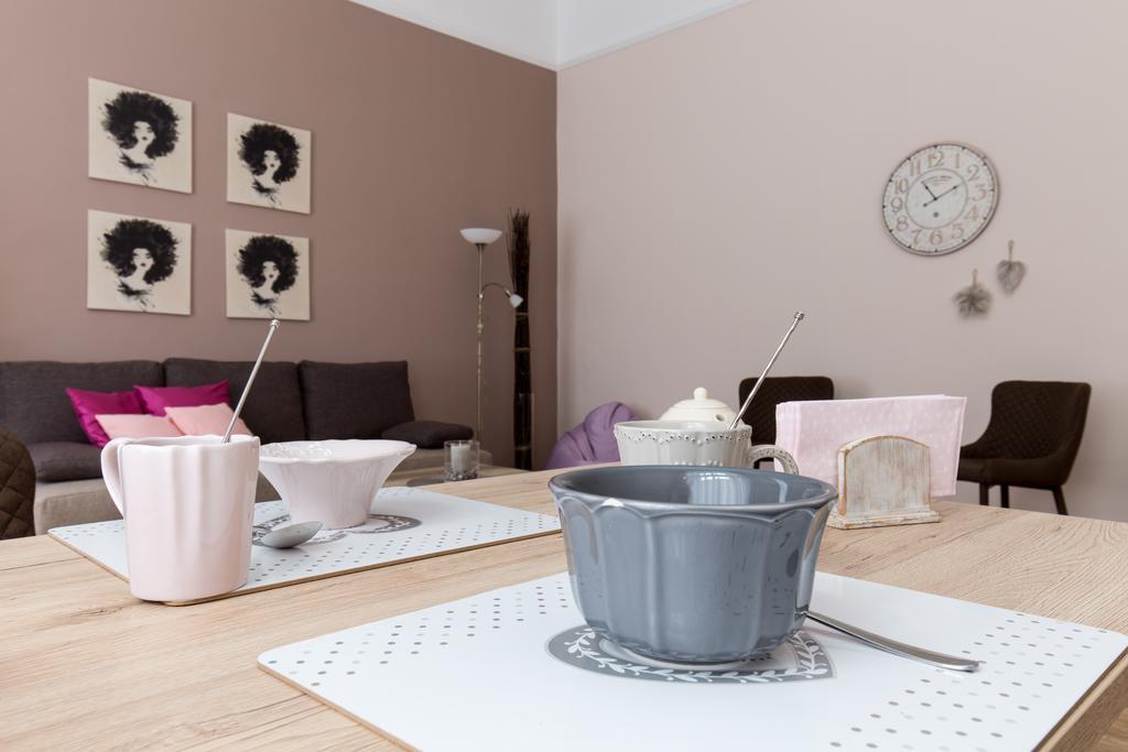Bpm: Dob70 Classic Apartment In Downtown Budapest Zimmer foto
